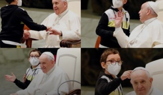 10 годишно дете стана център на внимание във Ватикана след като